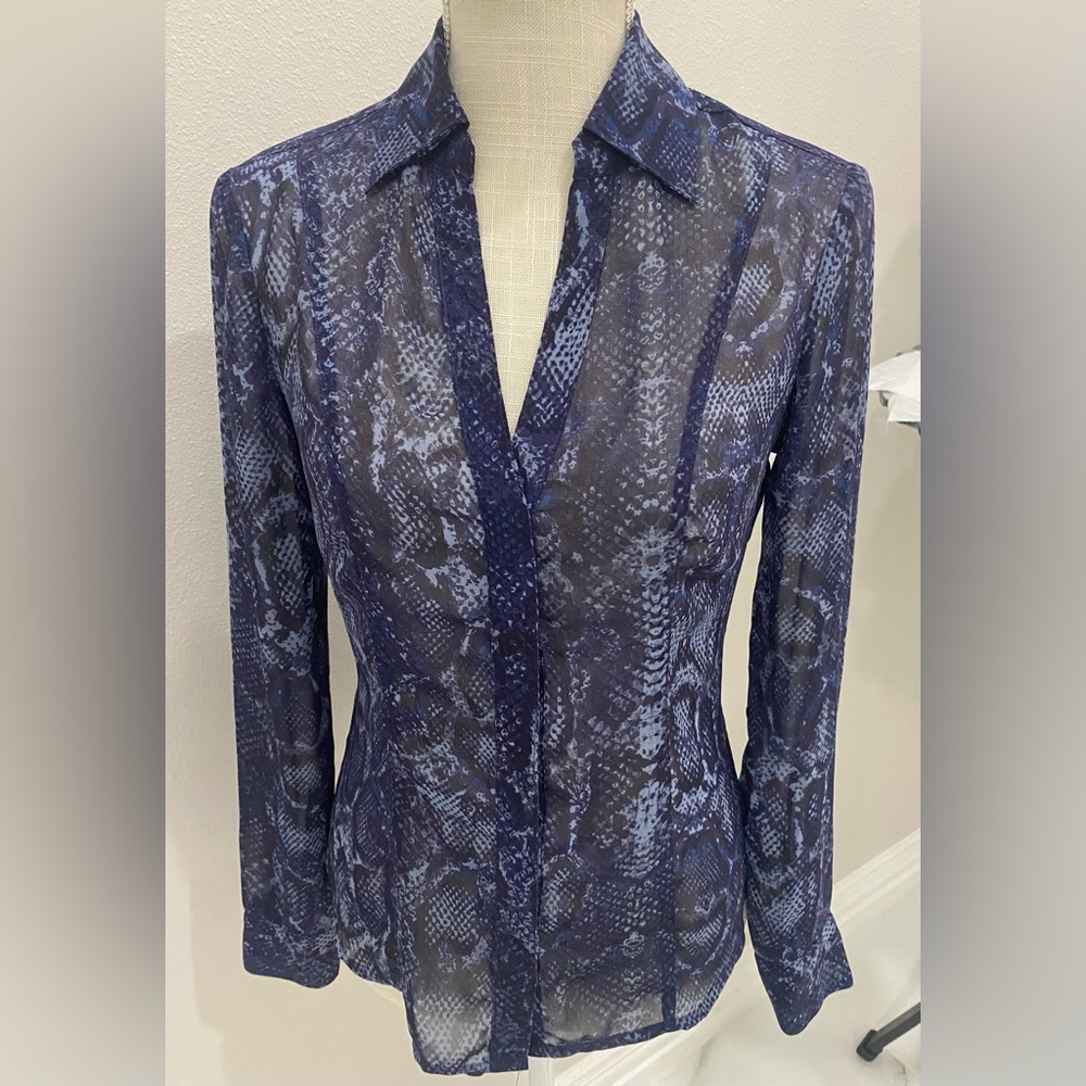 🎀 CACHE XS Blue / Printed Beautiful Blouse 
💯 Authentic Like New Pre Loved 💝